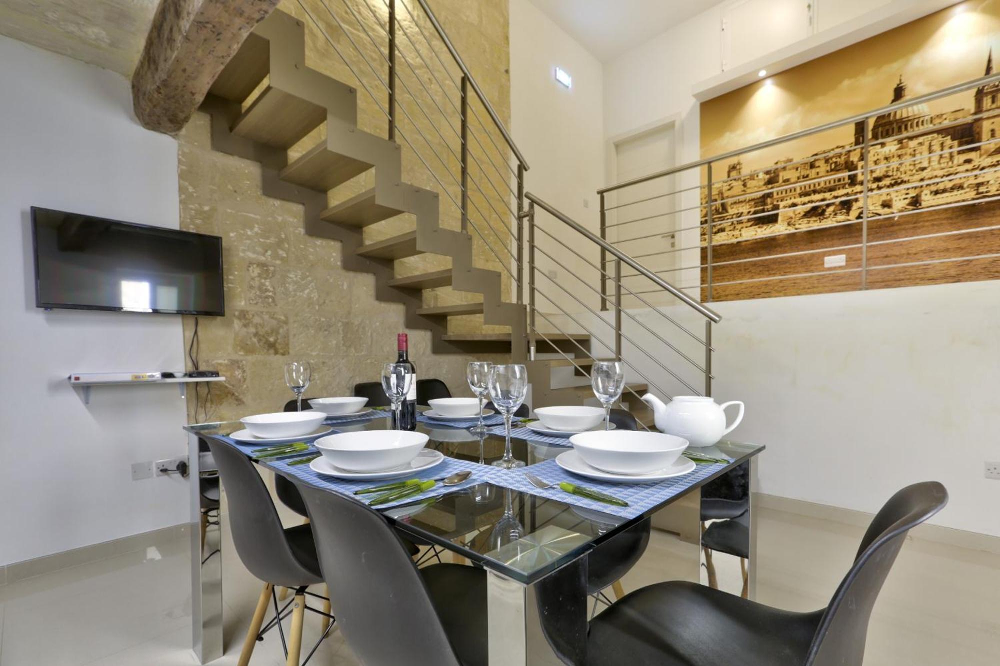 Exquisite 3-Bedroom Duplex Penthouse With Jacuzzi In Valletta Centre Kültér fotó
